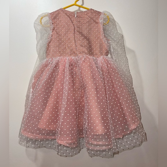 Dresse - Picture 2 of 2